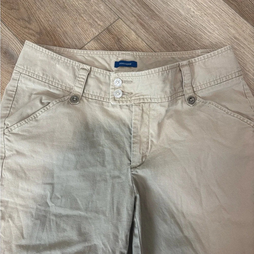 Dockers Tan Beige Capri Pants - Picture 3 of 5